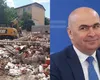 Primăria lui Ilie Bolojan a început să demoleze casele pe care le-a cumpărat cu 630.000 de euro pentru a face parcări și spații verzi VIDEO