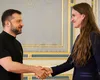 Ministra de Externe, Oana Țoiu, maraton de gafe în direct la televizor. L-a numit pe Zelenski „Vladimir”, s-a pierdut în cuvinte și a făcut un dezacord penibil: „România este printre țările care ARE” VIDEO