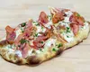 Ce este și cum se prepară Pinsa, noua delicatesă italiană care i-a înnebunit pe români