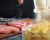 Când se adaugă sarea în mâncare. Detaliul care face diferența dintre un preparat mediocru și unul delicios