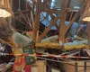 Acoperişul abia renovat al unui supermarket s-a prăbuşit peste clienţi: „În trei secunde, plafonul s-a prăbușit”
