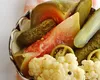 Secrete pentru murături perfecte: Cum să păstrezi gogonelele, gogoșarii, castraveții și varza crocante și gustoase