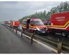 Cod roşu de intervenţie la Constanţa, coliziune gravă între un microbuz şi o maşină