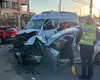 Cod roşu de intervenţie la Constanţa, coliziune gravă între un microbuz şi o maşină