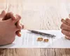 Divorţ pentru supravieţuire. Familiile recurg la despărţiri fictive pentru a primi ajutoare sociale