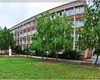 Scandal monstru la o școală din Arad. Părinții și profesorii s-au transformat în „zugravi”: „Facem totul, doar ca cei mici să intre în clase”