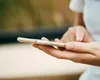 Schimbări majore pentru românii care dețin telefoane sau electrocasnice inteligente. Modificarea legislativă care vizează dispozitivele electronice intră în vigoare pe 12 septembrie 2025