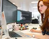 Ce spune Codul Muncii despre orele petrecute la job după program. Toți angajații din România trebuie să știe asta