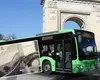 Între un semafor și un pieton, este timp și de o păcănea. Un șofer STB a fost surprins jucând la păcănele în timp ce conducea un autobuz plin cu pasageri