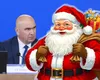 Premierul Bolojan nu vrea să-l mânie pe Moș Crăciun. În plină austeritate, Guvernul își deschide larg buzunarele pentru primarii care vor să organizeze evenimente de sfârșit de an și pentru zilele localităților