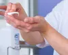 Alcoolul din dezinfectante, declarat cancerigen de către experţi. UE vrea să-l interzică!