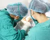 Scene incredibile într-o sală de operație din Cluj. Un tânăr de 29 de ani a cântat ”Nunta lui Figaro” în timp ce era operat pe creier: ”M-a ajutat să trec peste frică”