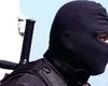 Poliţist cercetat penal după ce a spart geamul unei locuinţe. Era rupt de beat şi credea că participă la o descindere!