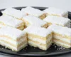 Cum se prepară celebra prăjitură cu nucă de cocos. Rețeta desertului care a devenit viral pe TikTok