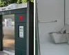 WC la preț de apartament! O primărie de provincie nu dă doi bani pe austeritatea lui Bolojan: a cumpărat o toaletă publică inteligentă cu 64.000 de euro