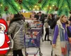 Românii vor avea buget sărac de sărbători. Aproape 90% vor cheltui mai puțin sau cel mult la fel ca anul trecut  – sondaj