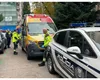 O mamă a căzut de la etajul zece cu gemenii în brațe. Tragedia a avut loc la câteva ore după ce cumpărase cadouri pentru cei mici