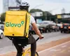 Cât câștigă un curier Glovo în 2026: Iată cât încasează lunar, în funcție de orele lucrate