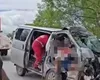 Accident teribil. 11 oameni au murit într-un microbuz condus de un puşti de 13 ani VIDEO