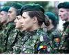 Câți bani pot câștiga tinerii români care efectuează serviciul militar voluntar de patru luni. Comparația cu salariul mediu