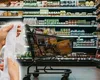 Cât de mult se scumpesc produsele până ajung în magazine. Diferența de preț de la producător la raft