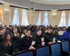 Realitatea drogurilor, fără filtre, într-un eveniment din campania „Conștient, nu dependent” la Iaşi.  Povestea lui Lucian: „La 20 de ani, am comis un grav accident, din cauză că la 14 ani am ales să pun un joint în gură”