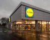 Experiența inimaginabilă prin care a trecut un angajat Lidl. După 10 ani de muncă, a fost concediat pentru că a băut o sticlă de apă și a uitat să o plătească