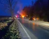 Accident grav în Neamț, două mașini s-au ciocnit violent, una a luat foc. 4 morți și 3 răniți, Planul Roșu de Intervenție activat VIDEO