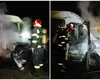 Microbuz cuprins de flăcări lângă centura Arad. Două persoane care au suferit arsuri au fost transportate la spital