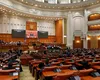 Parlamentarilor li s-au anulat toate deplasările pentru săptămâna viitoare. Toţi trebuie să fie prezenţi la votul pentru buget