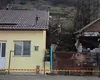 Alertă în Slatina după o alunecare de teren. Zeci de oameni au fost evacuați. Două case afectate, alte cinci sunt în pericol