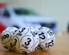 Un bărbat a câștigat premiul cel mare la Loto și a ținut totul secret. Nu i-a spus nici măcar soției sale