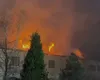 VIDEO Incendiu devastator la Mănăstirea Bistriță din Vâlcea. Pompierii au intervenit cu zece autospeciale