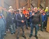 VIDEO Ministerul Muncii acordă un ajutor de 5.000 de lei fiecărui angajat afectat de falimentul Şantierului Naval Mangalia. Ministrul Florin Manole, în mijlocul muncitorilor