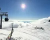 Ninge ca-n plina iarna la munte chiar in minivacanta de 1 mai. Pârtiile de altitudine din Sinaia sunt deschise