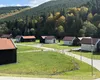 Românii fug de hotelurile aglomerate. Vacanțele în vile private devin noul lux