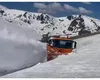 Nu este AI, imagini incredibile pe Transalpina. Maşinile de intervenţie abia se văd din stratul de zăpadă