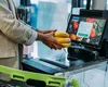 WEEKEND-De ce fug românii de casele self-scan? „O simplă greșeală te poate transforma în suspect”