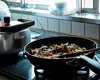 Tot mai mulți tineri gătesc în weekend pentru toată săptămâna ca să economisească bani. Unii spun că reduc cheltuielile cu până la 800 de lei pe lună