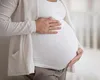 Femeile însărcinate ar putea avea dreptul la însoțitor în maternitate pe durata travaliului și a nașterii – PROIECT