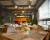 SCANDALOS! O școală din București le-a cerut elevilor de clasa I câte 600 de lei, să-i scoată la restaurant!