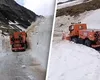 Au fost reluate lucrările de deszăpezire pe Transfăgărășan. Zăpada ajunge până la trei metri