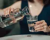 Restaurantele din România ar putea fi obligate să ofere gratuit clienților apă potabilă de la robinet – proiect