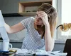 STUDIU: 8 din 10 români se așteaptă la noi scumpiri. Cheltuielile neesențiale, tăiate de pe listă