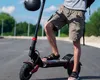 Șoferii s-au săturat de haosul din trafic și cer reguli mai dure pentru trotinetiști