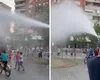 VIDEO „Intervenție” de urgență împotriva caniculei la Oradea: Pompierii au stropit copiii cu apă, iar ei s-au jucat răzând sub „ploaia de vară”