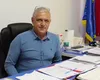 Primarul care îi promitea unei angajate de 20 de ani „salariu bun, prime și relații” în schimbul favorurilor sexuale, condamnat definitiv