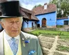 Grădina Regelui Charles de la Viscri este plină de verdeață. Localnicii spun că monarhul „are cu ce drege ciorba”