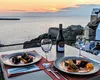 Cât trebuie să scoți din buzunar la restaurantele din Grecia în 2026. Cât costă o salată grecească în cel mai cunoscut sat din Santorini