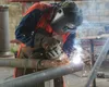 Cât câștigă un sudor începător în 2026. Angajatorii se plâng că găsesc cu greu meseriași
